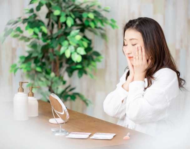 谷胱甘肽与肌肽，护肤配方里的守护者